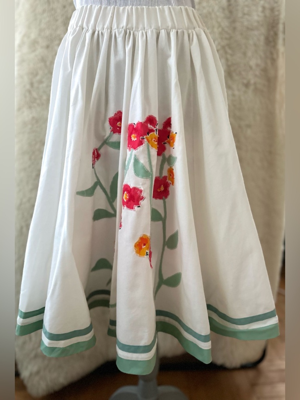 Unbranded: 1950s vintage-style white gathered midi skirt